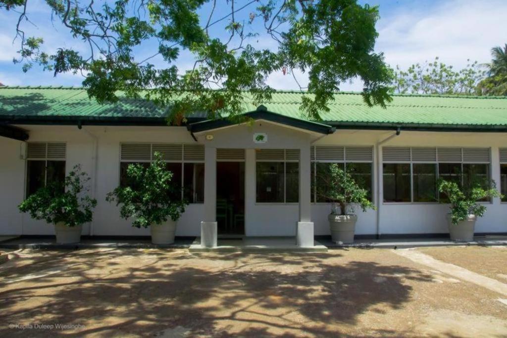 Kent Hotel Tissamaharama Exterior foto