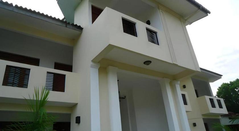 The Kent Tissamaharama Exterior foto