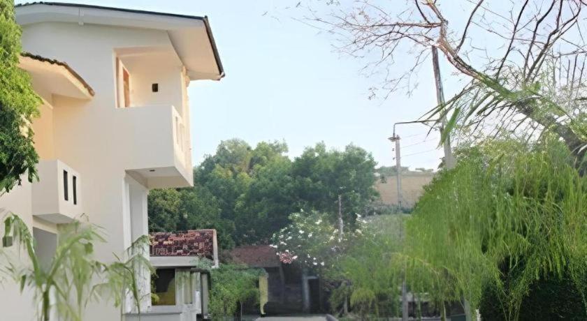 Kent Hotel Tissamaharama Exterior foto