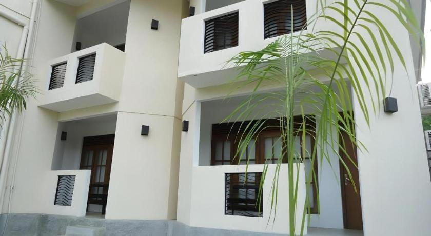Kent Hotel Tissamaharama Exterior foto